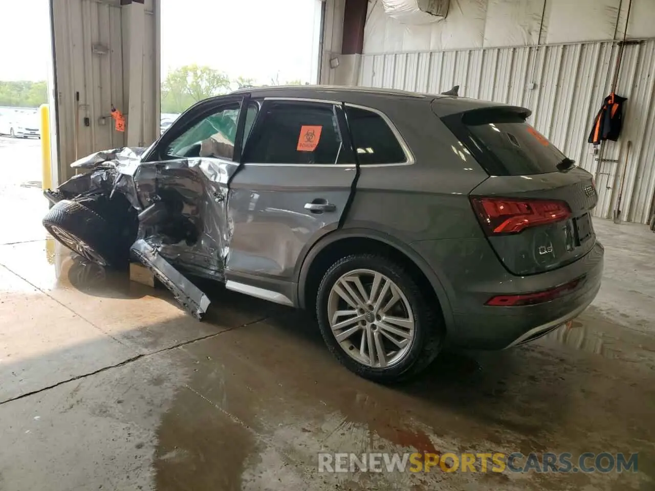 2 Photograph of a damaged car WA1BNAFY9K2027261 AUDI Q5 2019