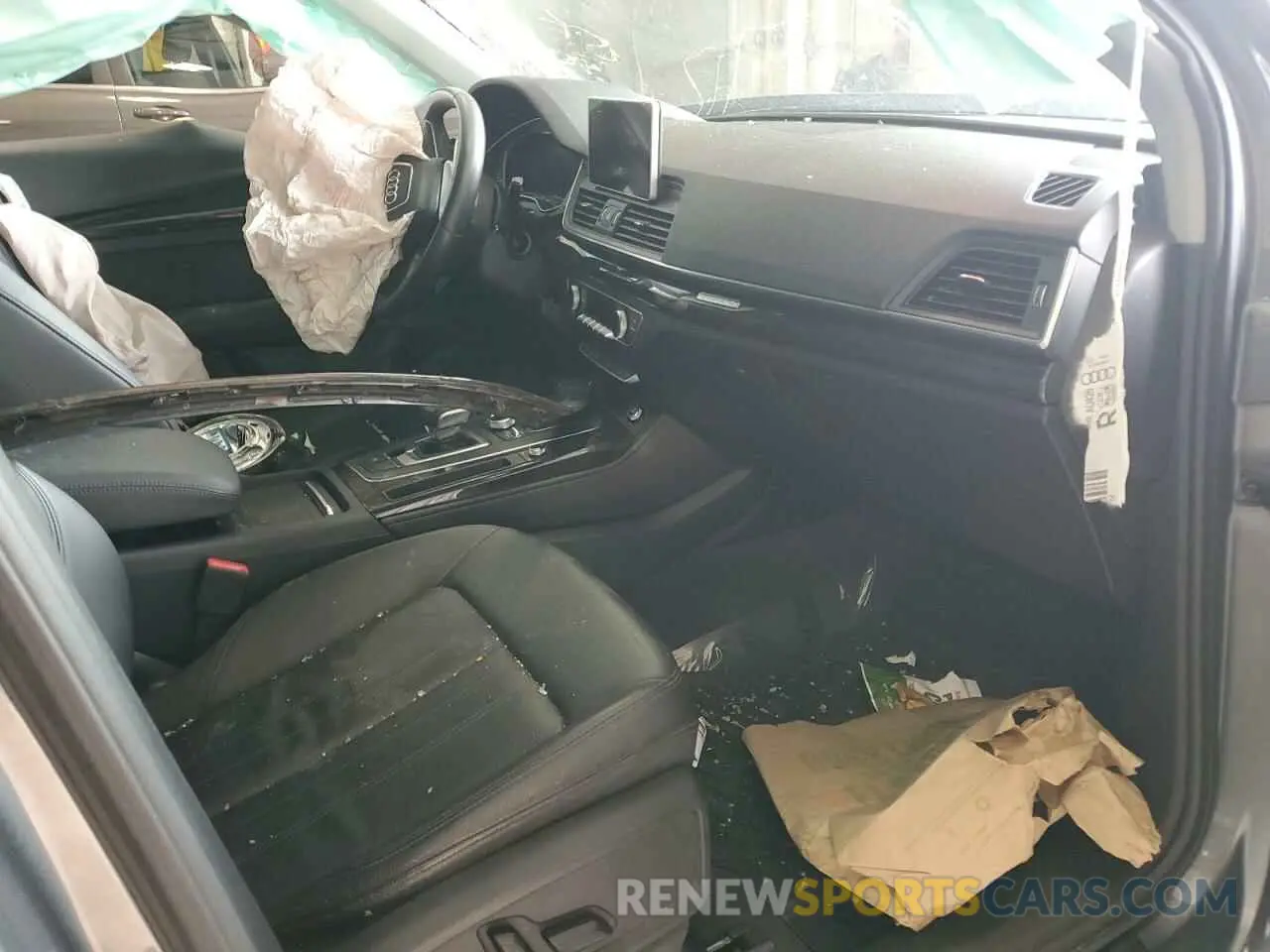 8 Photograph of a damaged car WA1BNAFY9K2027261 AUDI Q5 2019