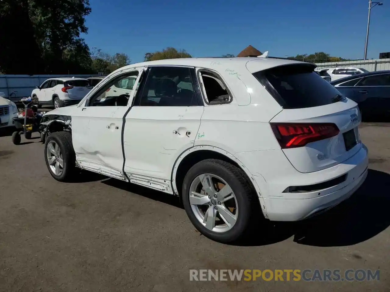 2 Photograph of a damaged car WA1BNAFY9K2040561 AUDI Q5 2019