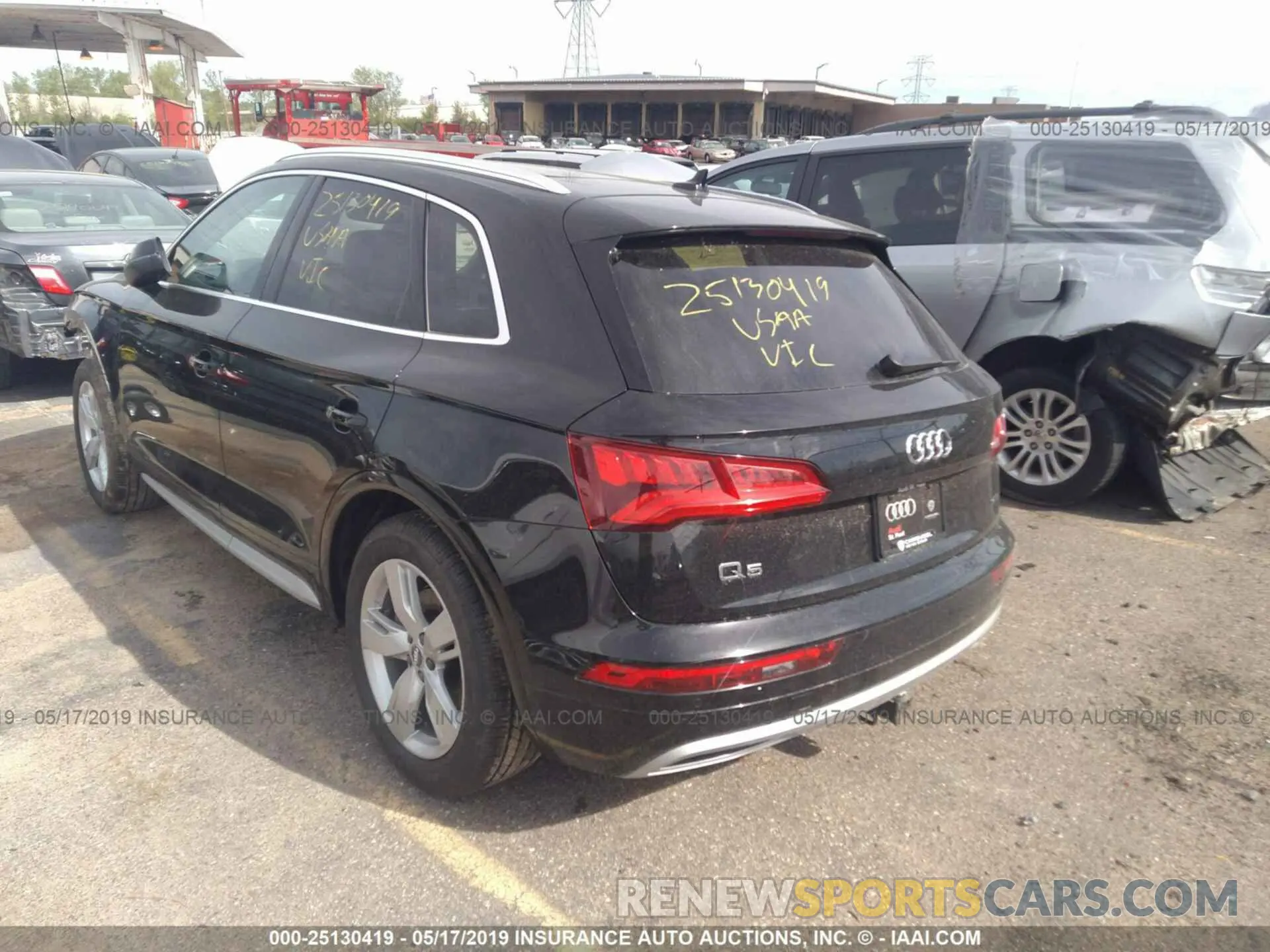 3 Photograph of a damaged car WA1BNAFY9K2042391 AUDI Q5 2019