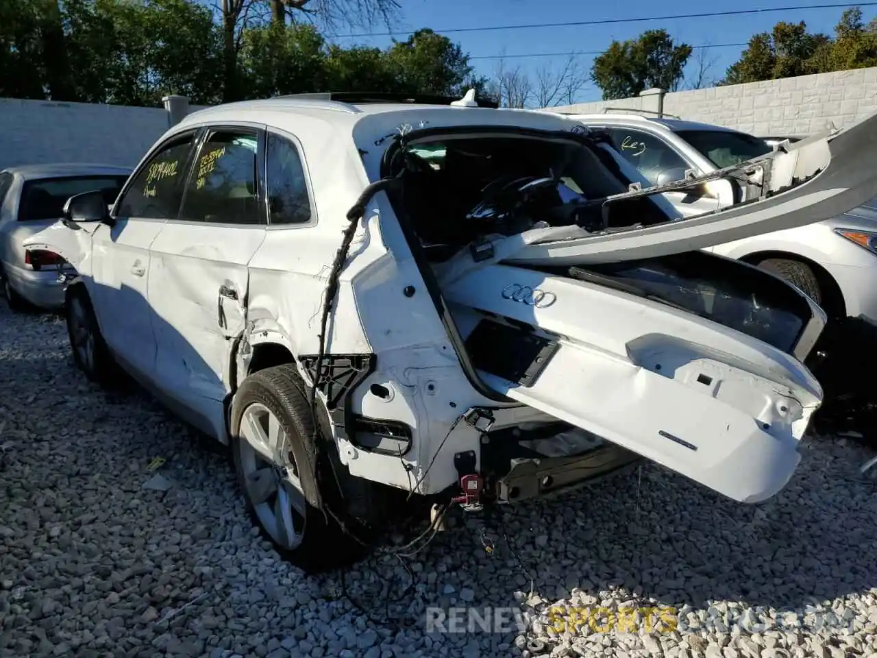 3 Photograph of a damaged car WA1BNAFY9K2043590 AUDI Q5 2019