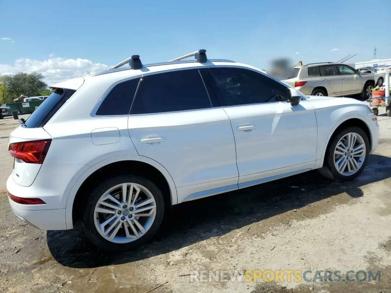 3 Photograph of a damaged car WA1BNAFY9K2096211 AUDI Q5 2019