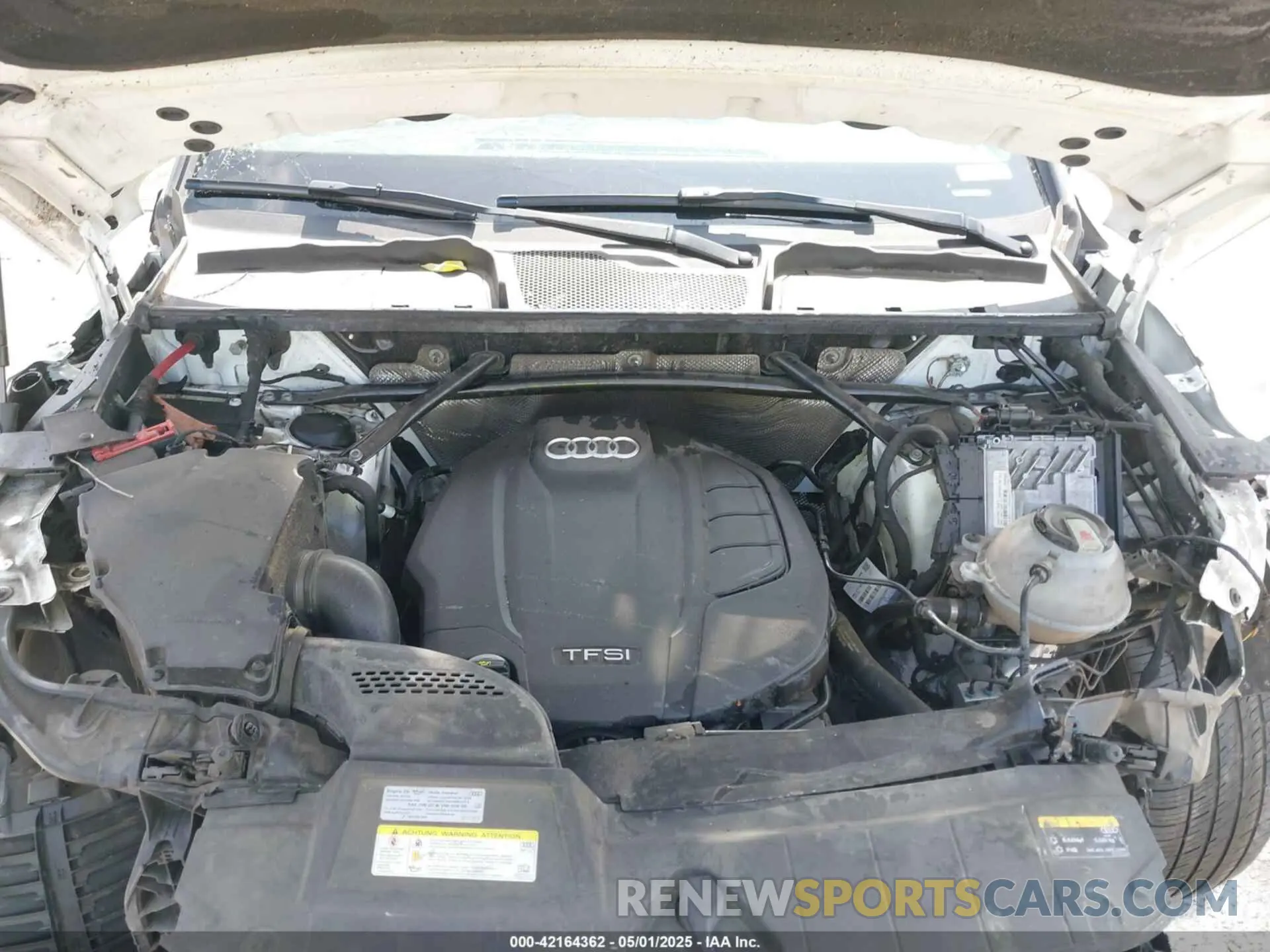 10 Photograph of a damaged car WA1BNAFY9K2124525 AUDI Q5 2019