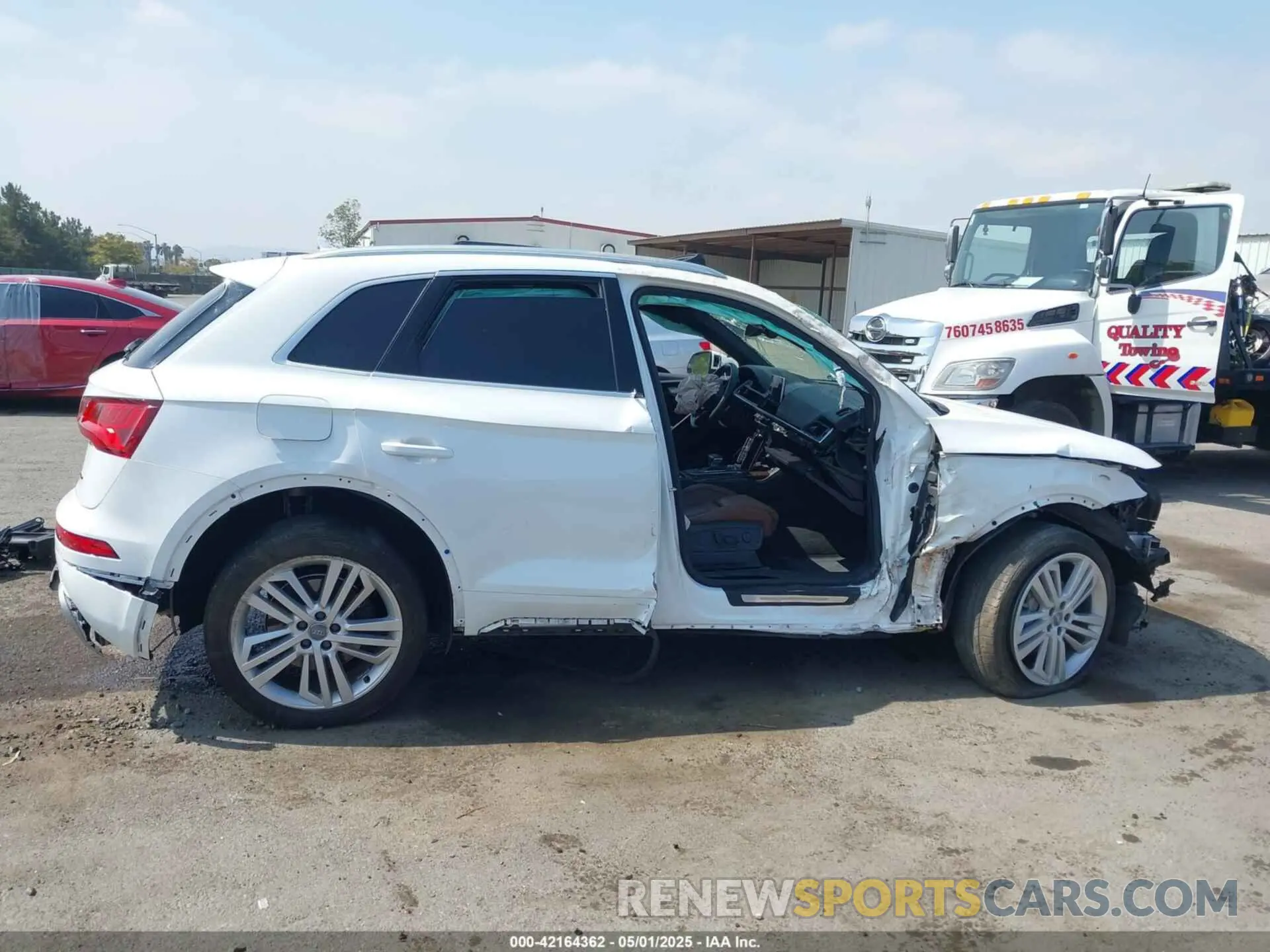 13 Photograph of a damaged car WA1BNAFY9K2124525 AUDI Q5 2019