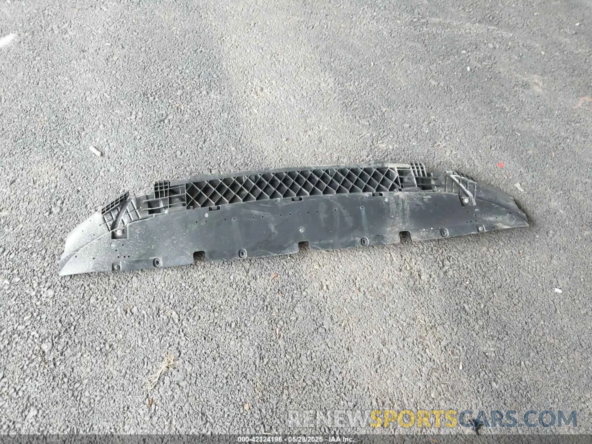 12 Photograph of a damaged car WA1BNAFY9K2133015 AUDI Q5 2019