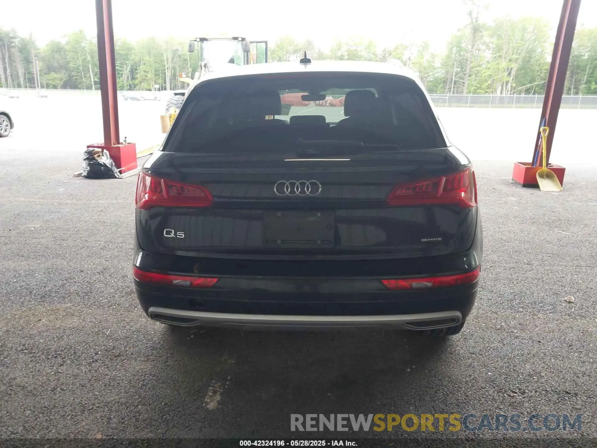 17 Photograph of a damaged car WA1BNAFY9K2133015 AUDI Q5 2019