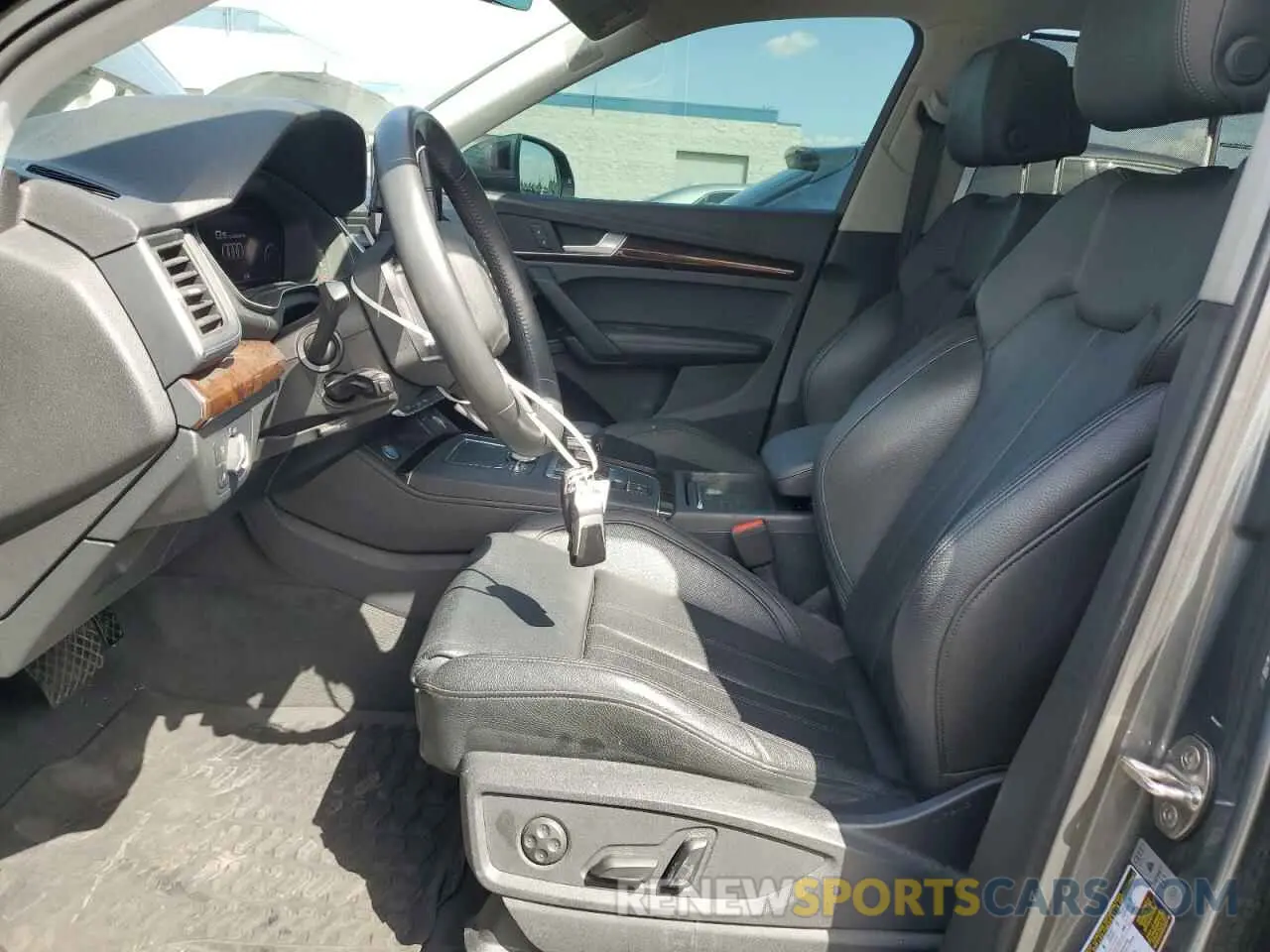 7 Photograph of a damaged car WA1BNAFYXK2018181 AUDI Q5 2019