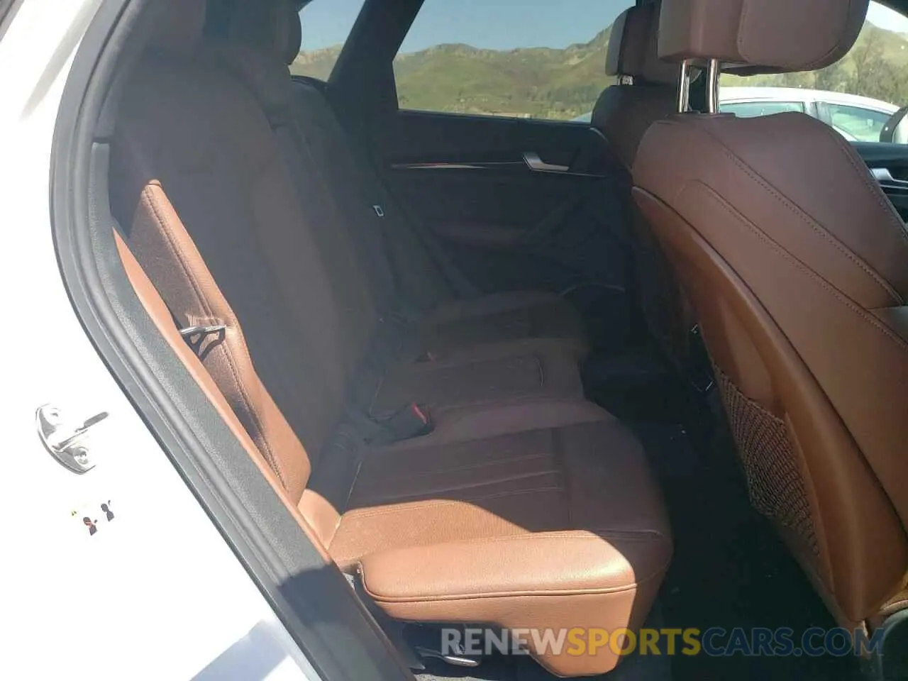 11 Photograph of a damaged car WA1BNAFYXK2069809 AUDI Q5 2019