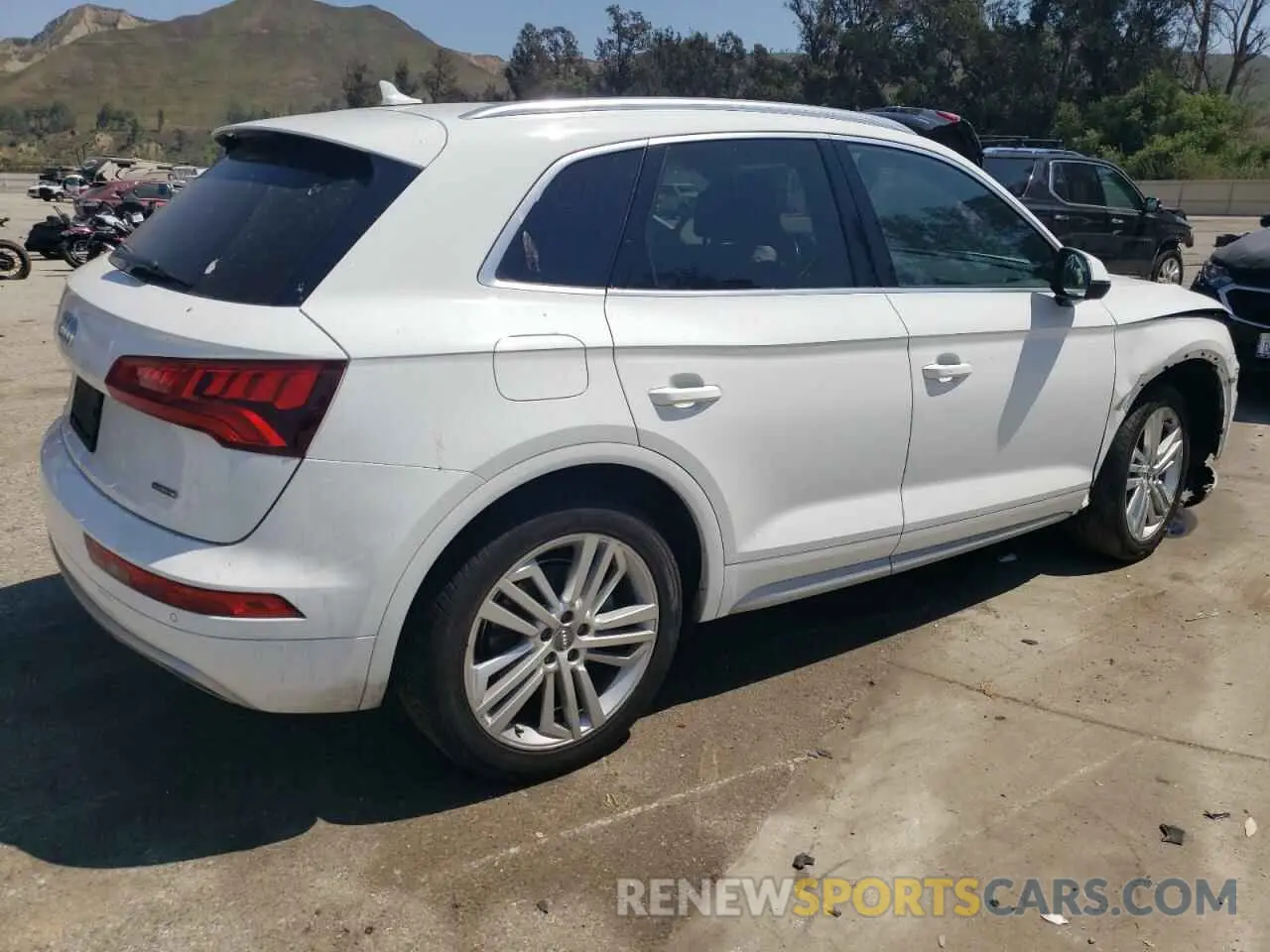 3 Photograph of a damaged car WA1BNAFYXK2069809 AUDI Q5 2019