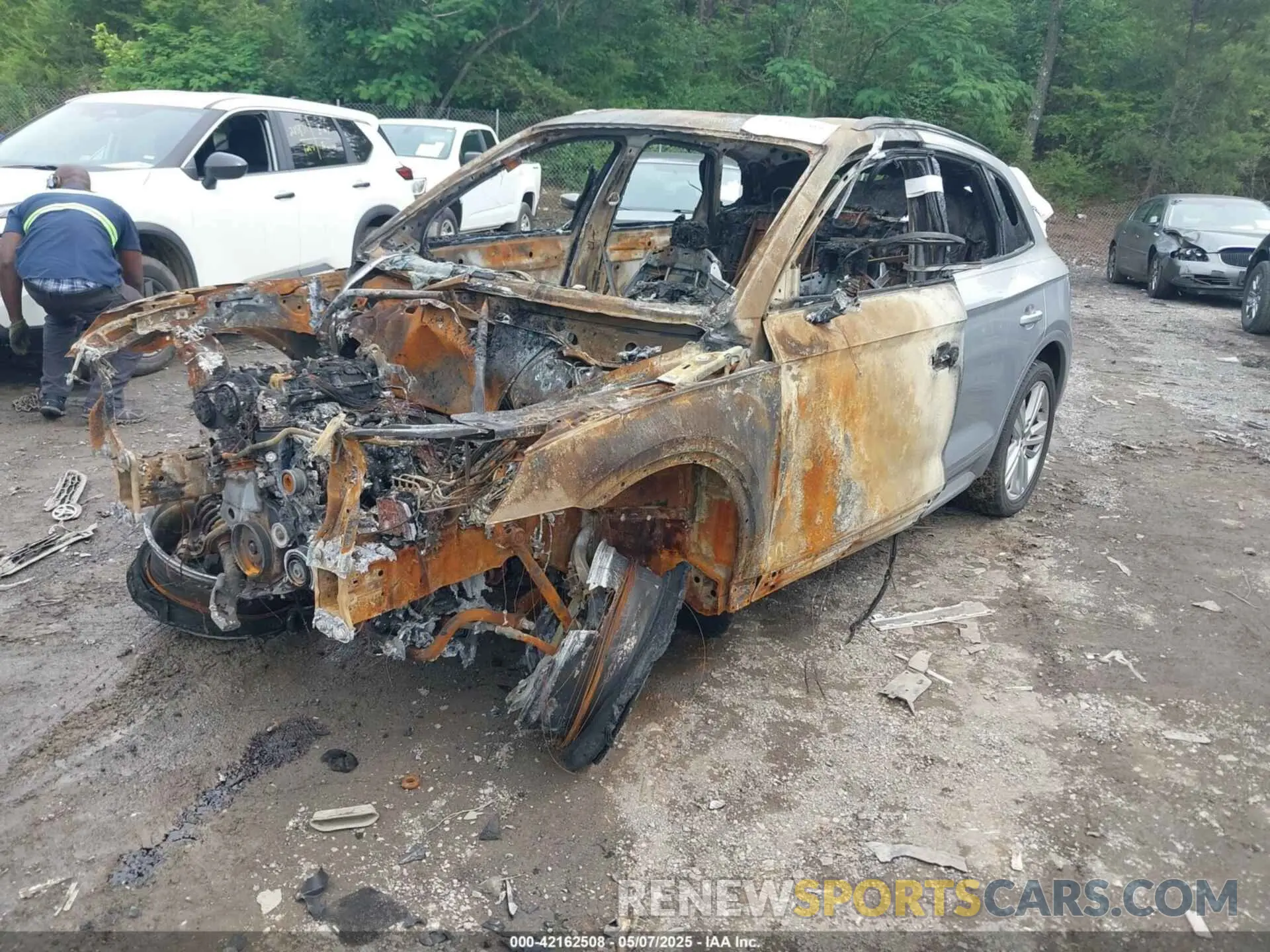 2 Photograph of a damaged car WA1BNAFYXK2082219 AUDI Q5 2019