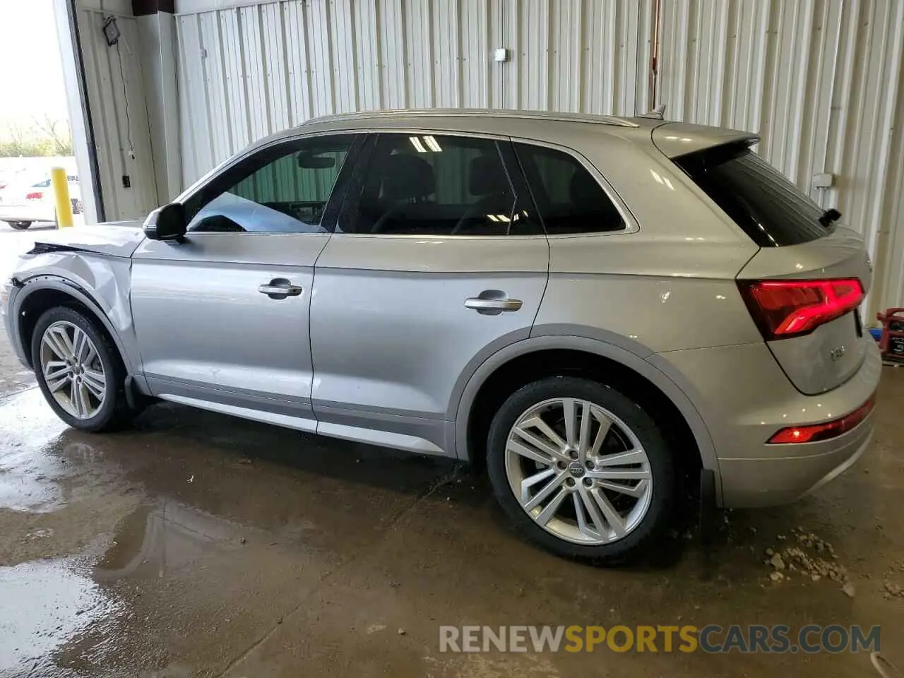 2 Photograph of a damaged car WA1BNAFYXK2084374 AUDI Q5 2019