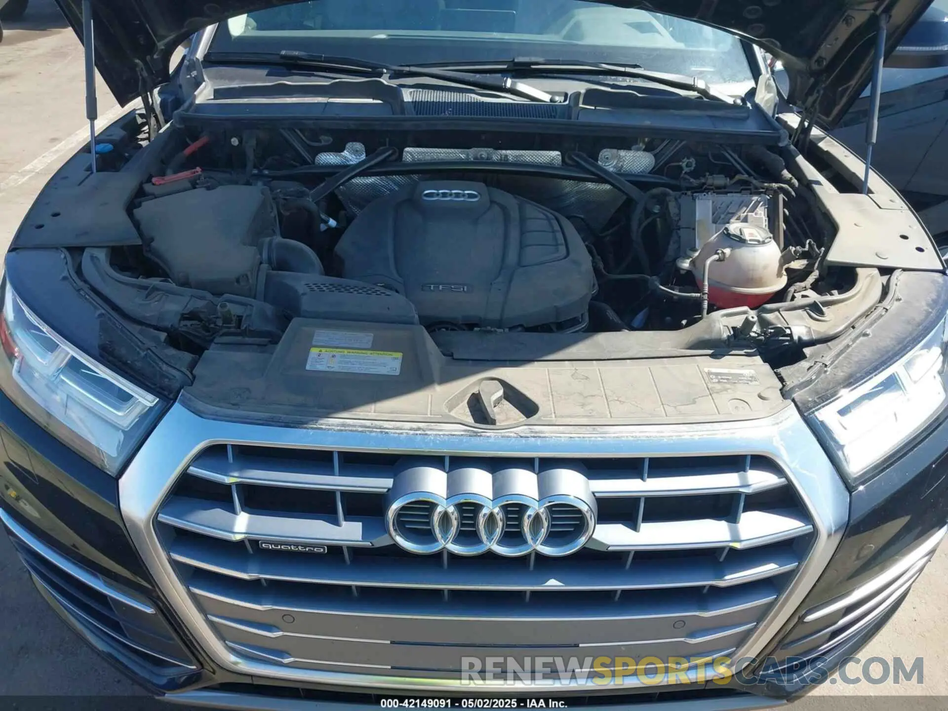 10 Photograph of a damaged car WA1BNAFYXK2118104 AUDI Q5 2019