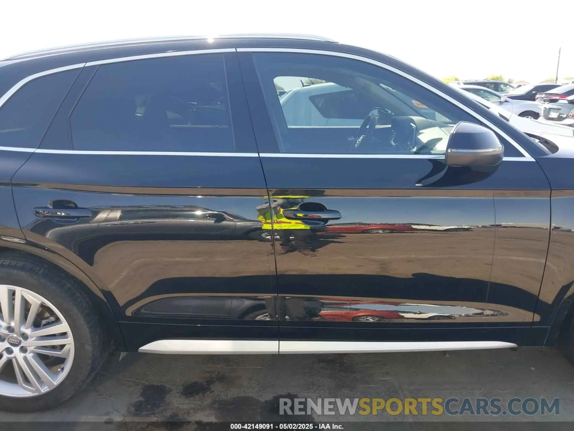 13 Photograph of a damaged car WA1BNAFYXK2118104 AUDI Q5 2019