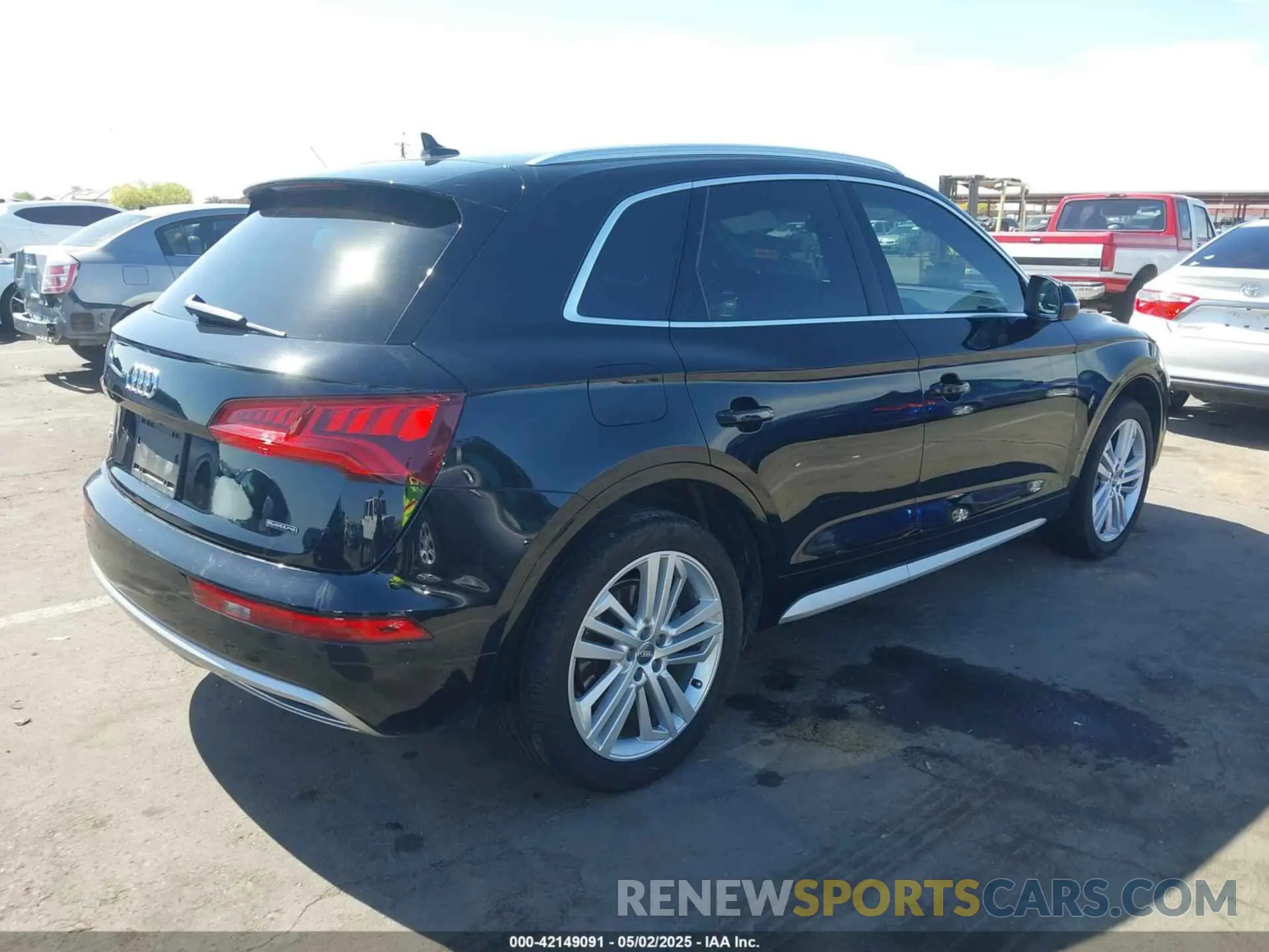 4 Photograph of a damaged car WA1BNAFYXK2118104 AUDI Q5 2019