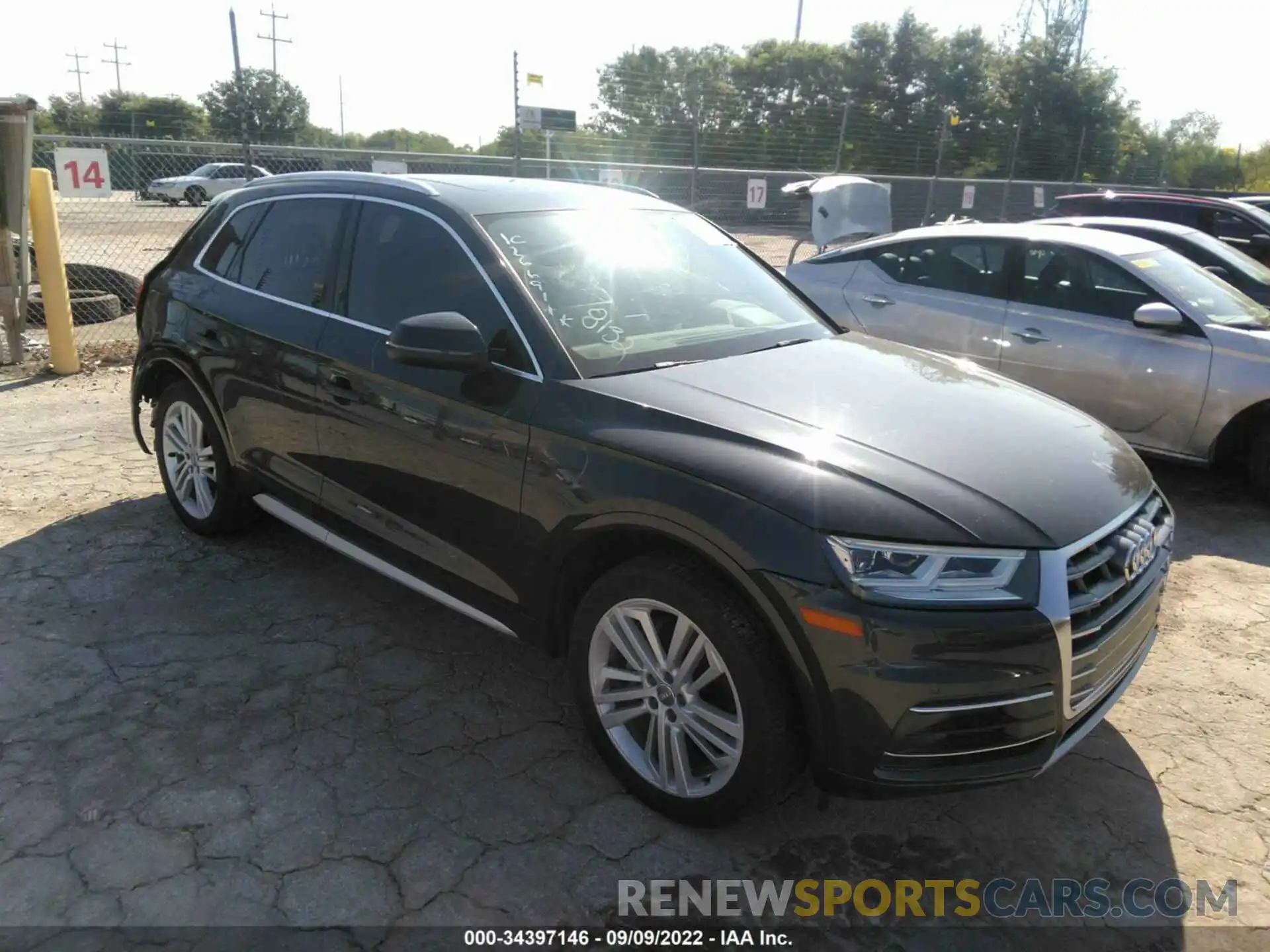 1 Photograph of a damaged car WA1BNAFYXK2118152 AUDI Q5 2019