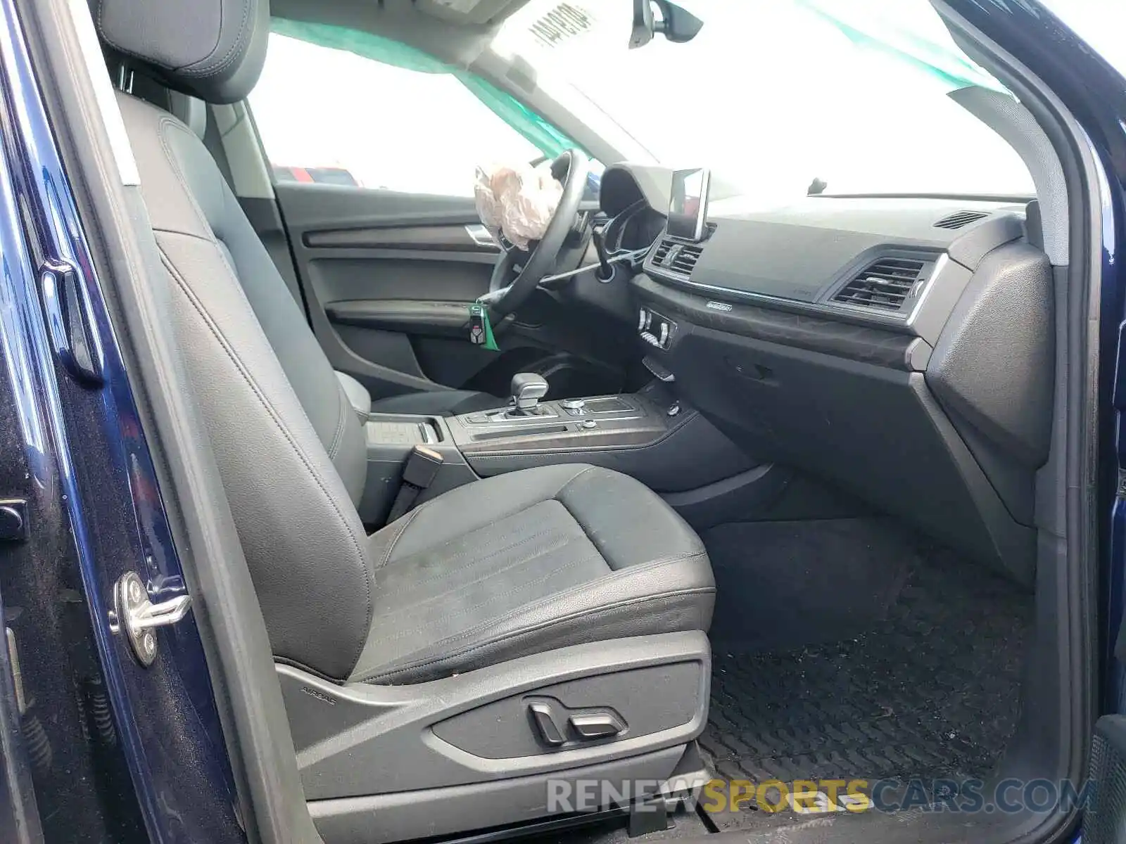 5 Photograph of a damaged car WA1BNAFYXK2127983 AUDI Q5 2019