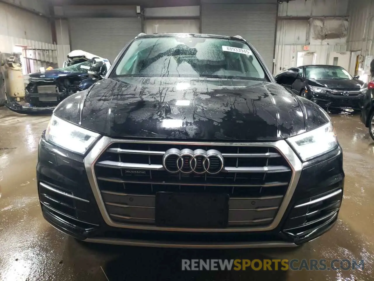 5 Photograph of a damaged car WA1BNAFYXK2132195 AUDI Q5 2019