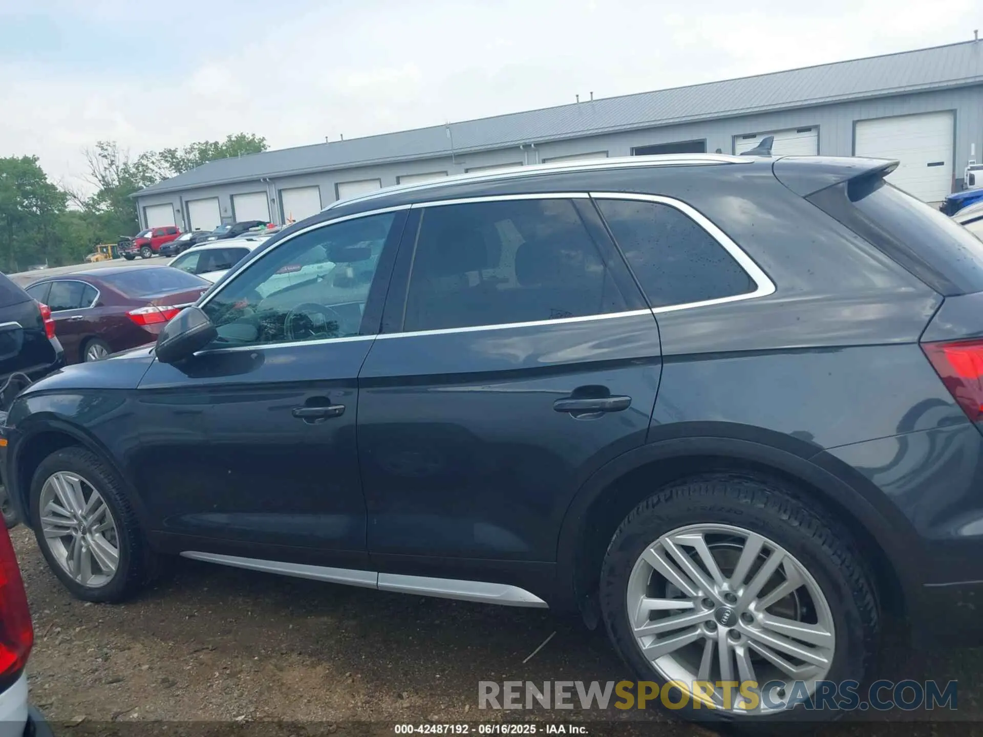 14 Photograph of a damaged car WA1BNAFYXK2134349 AUDI Q5 2019