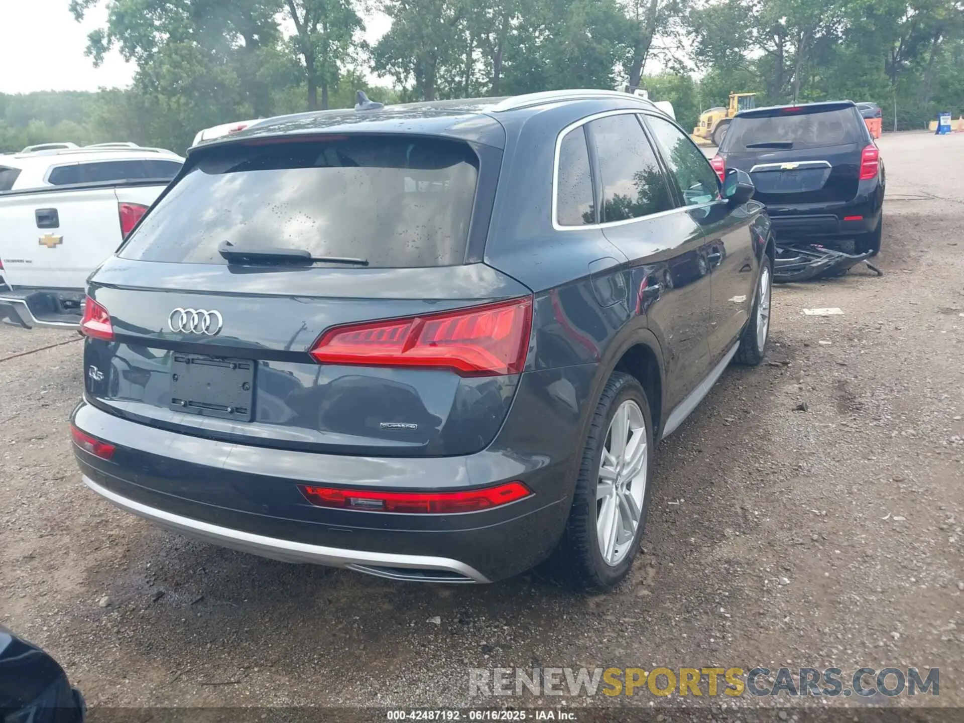 4 Photograph of a damaged car WA1BNAFYXK2134349 AUDI Q5 2019