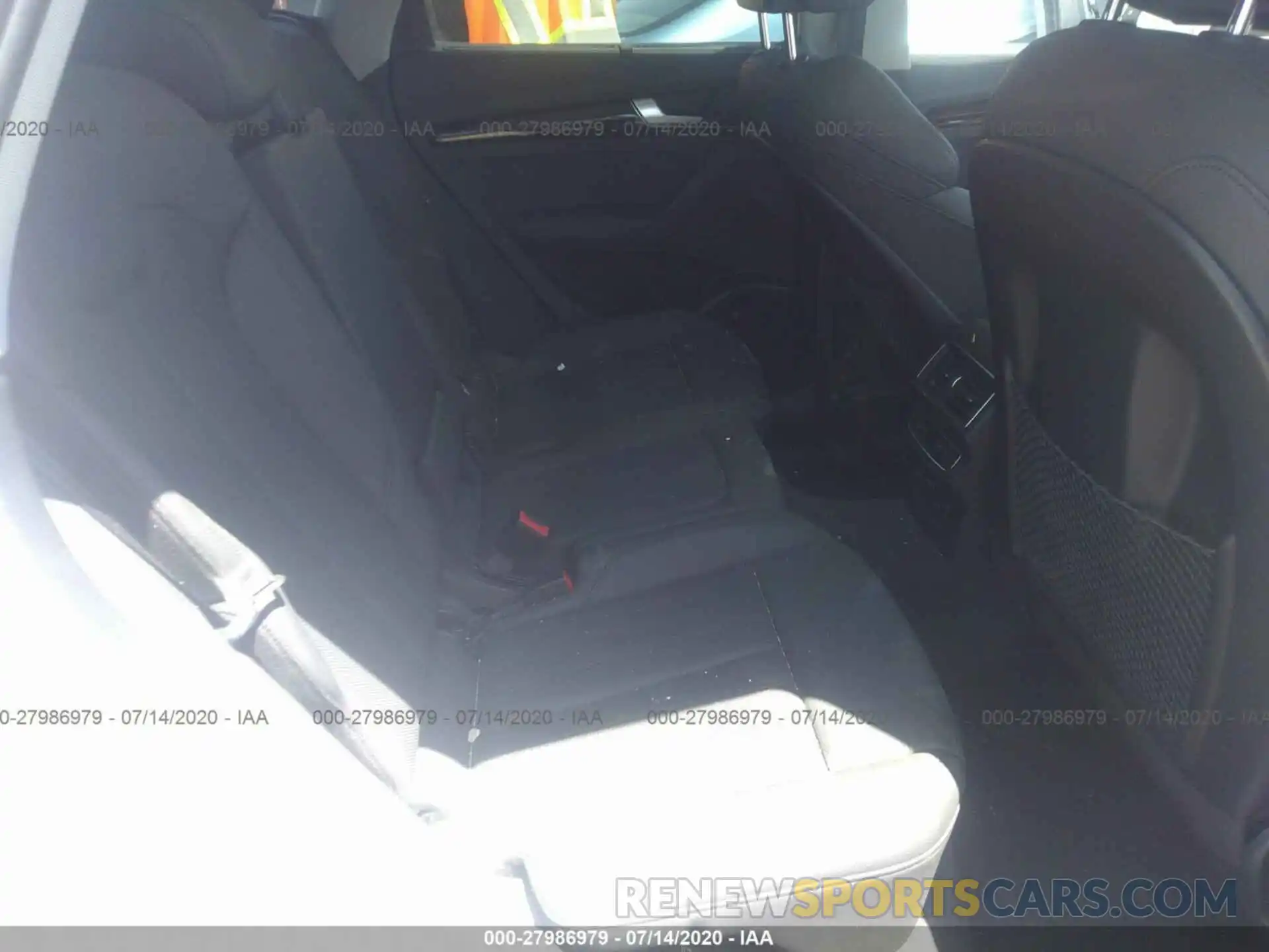 8 Photograph of a damaged car WA1BNAFYXK2143147 AUDI Q5 2019