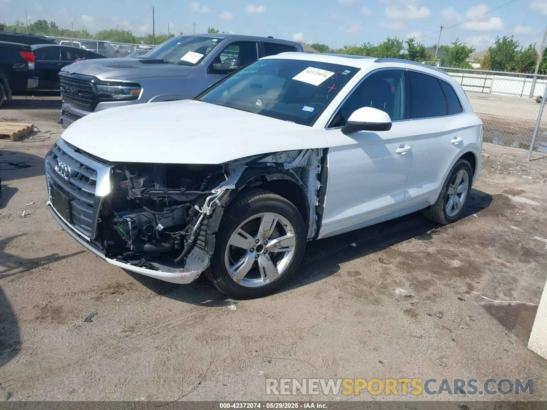 2 Photograph of a damaged car WA1BNAFYXK2144783 AUDI Q5 2019