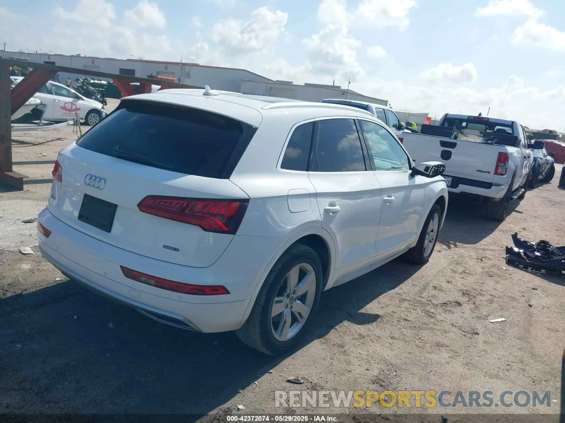4 Photograph of a damaged car WA1BNAFYXK2144783 AUDI Q5 2019