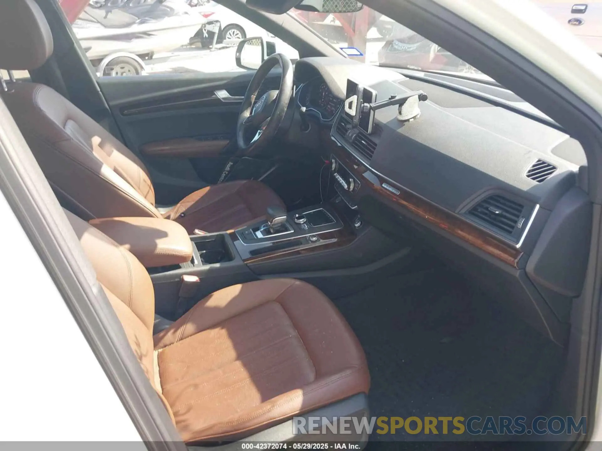 5 Photograph of a damaged car WA1BNAFYXK2144783 AUDI Q5 2019