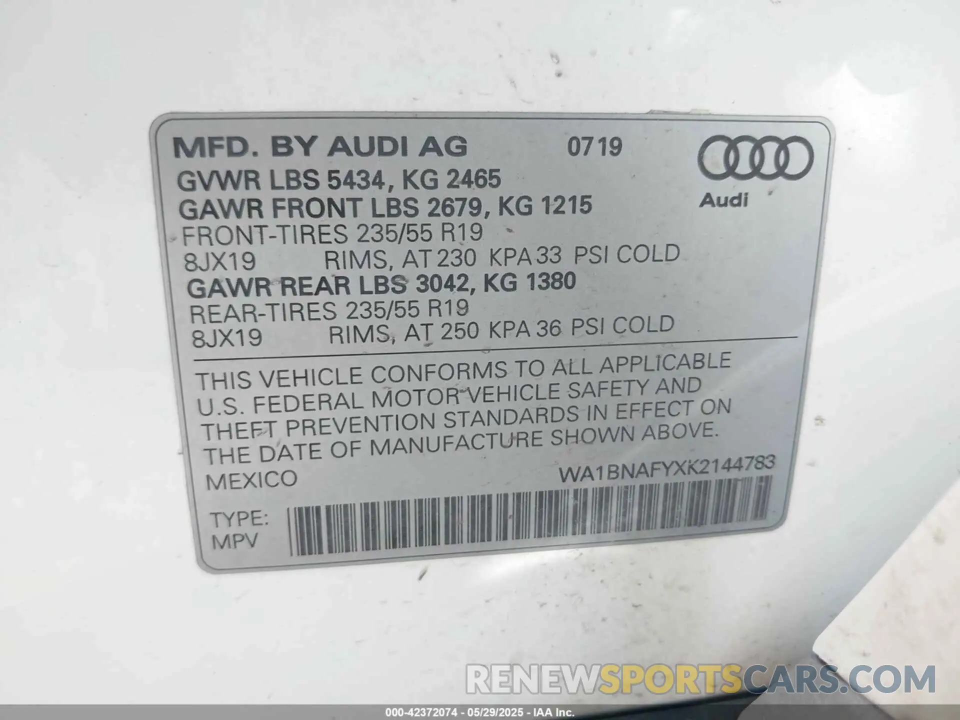 9 Photograph of a damaged car WA1BNAFYXK2144783 AUDI Q5 2019