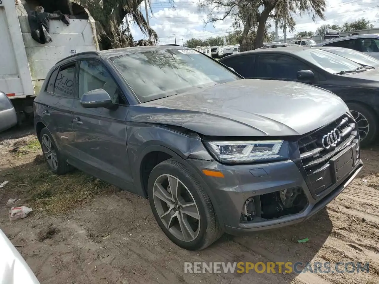 4 Photograph of a damaged car WA1CNAFY0K2031493 AUDI Q5 2019