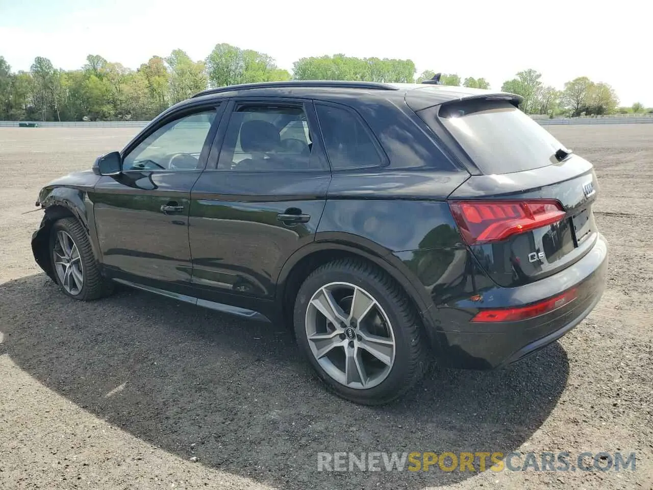 2 Photograph of a damaged car WA1CNAFY0K2112137 AUDI Q5 2019