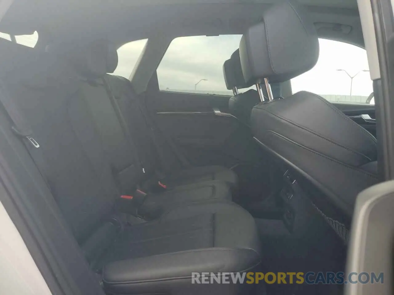 11 Photograph of a damaged car WA1CNAFY2K2043922 AUDI Q5 2019