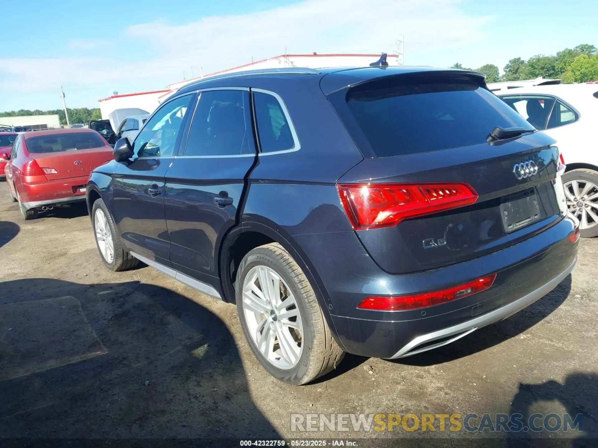 3 Photograph of a damaged car WA1CNAFY2K2092215 AUDI Q5 2019
