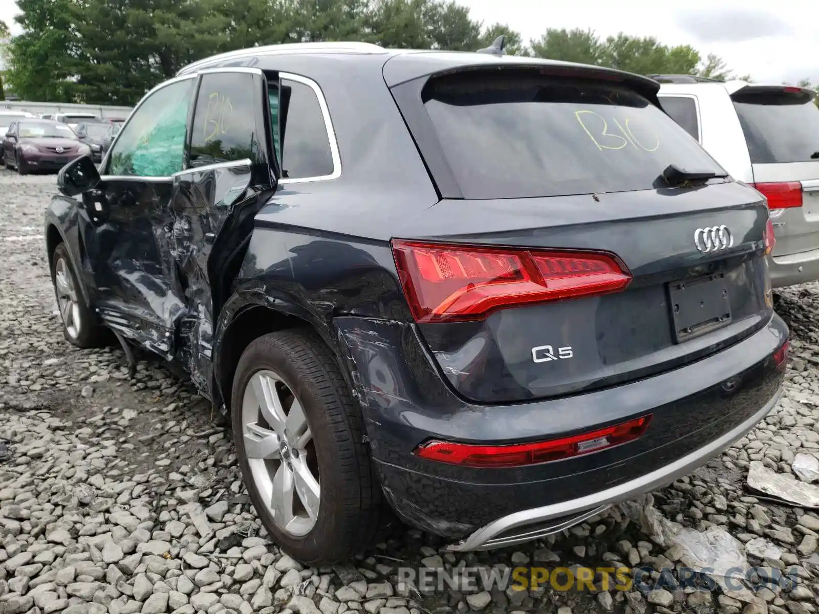 3 Photograph of a damaged car WA1CNAFY4K2047762 AUDI Q5 2019