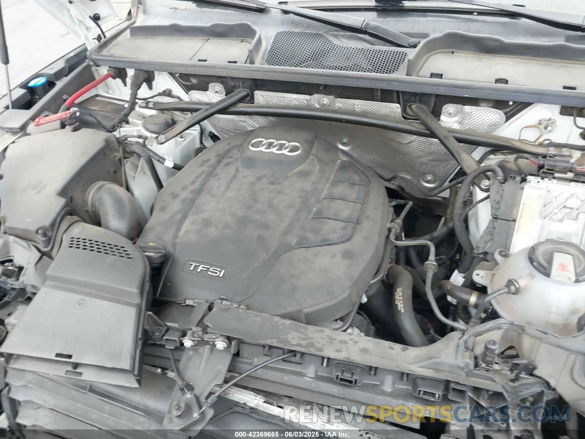 10 Photograph of a damaged car WA1CNAFY4K2070295 AUDI Q5 2019