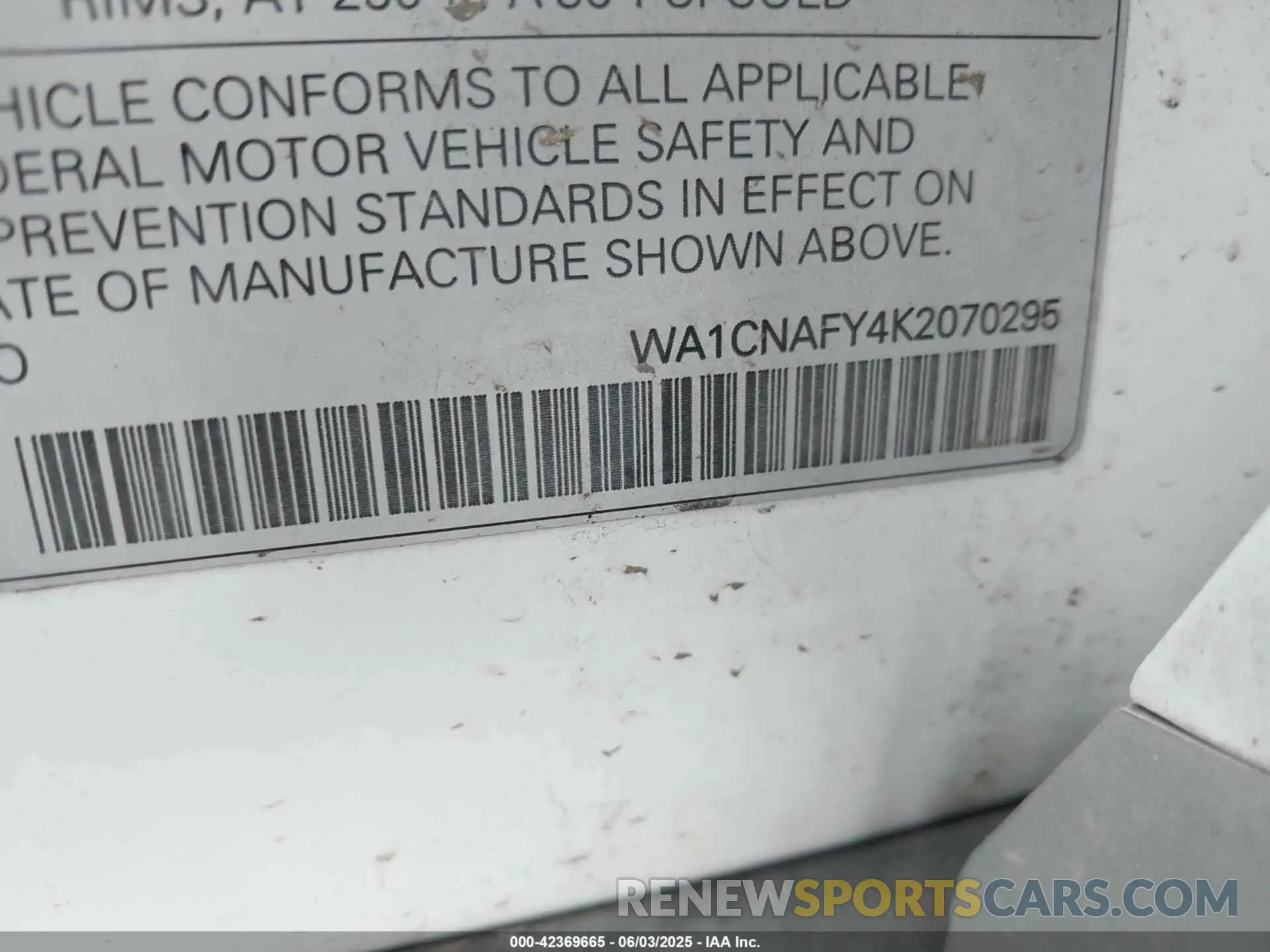 9 Photograph of a damaged car WA1CNAFY4K2070295 AUDI Q5 2019