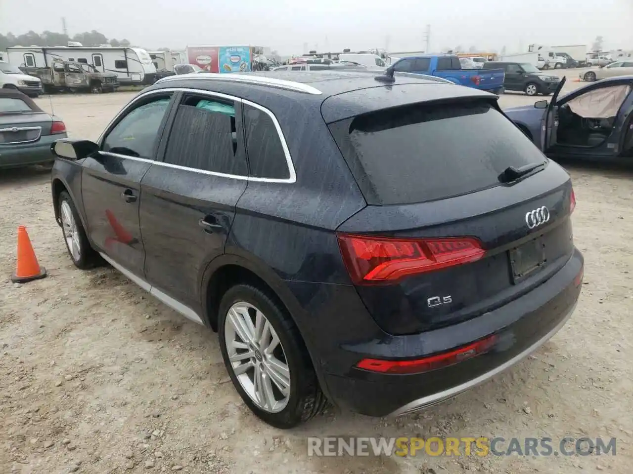 3 Photograph of a damaged car WA1CNAFY4K2113923 AUDI Q5 2019