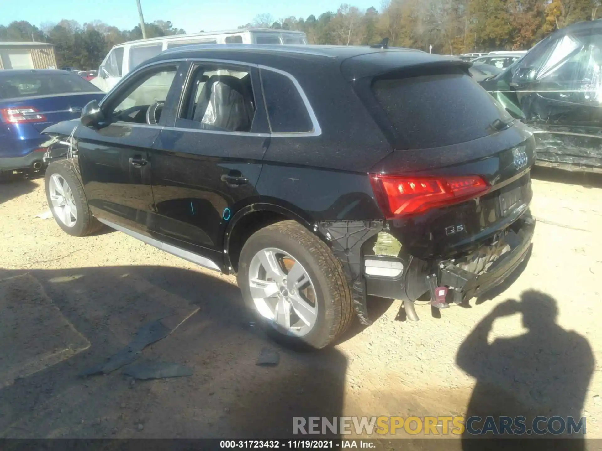 3 Photograph of a damaged car WA1CNAFY5K2045082 AUDI Q5 2019