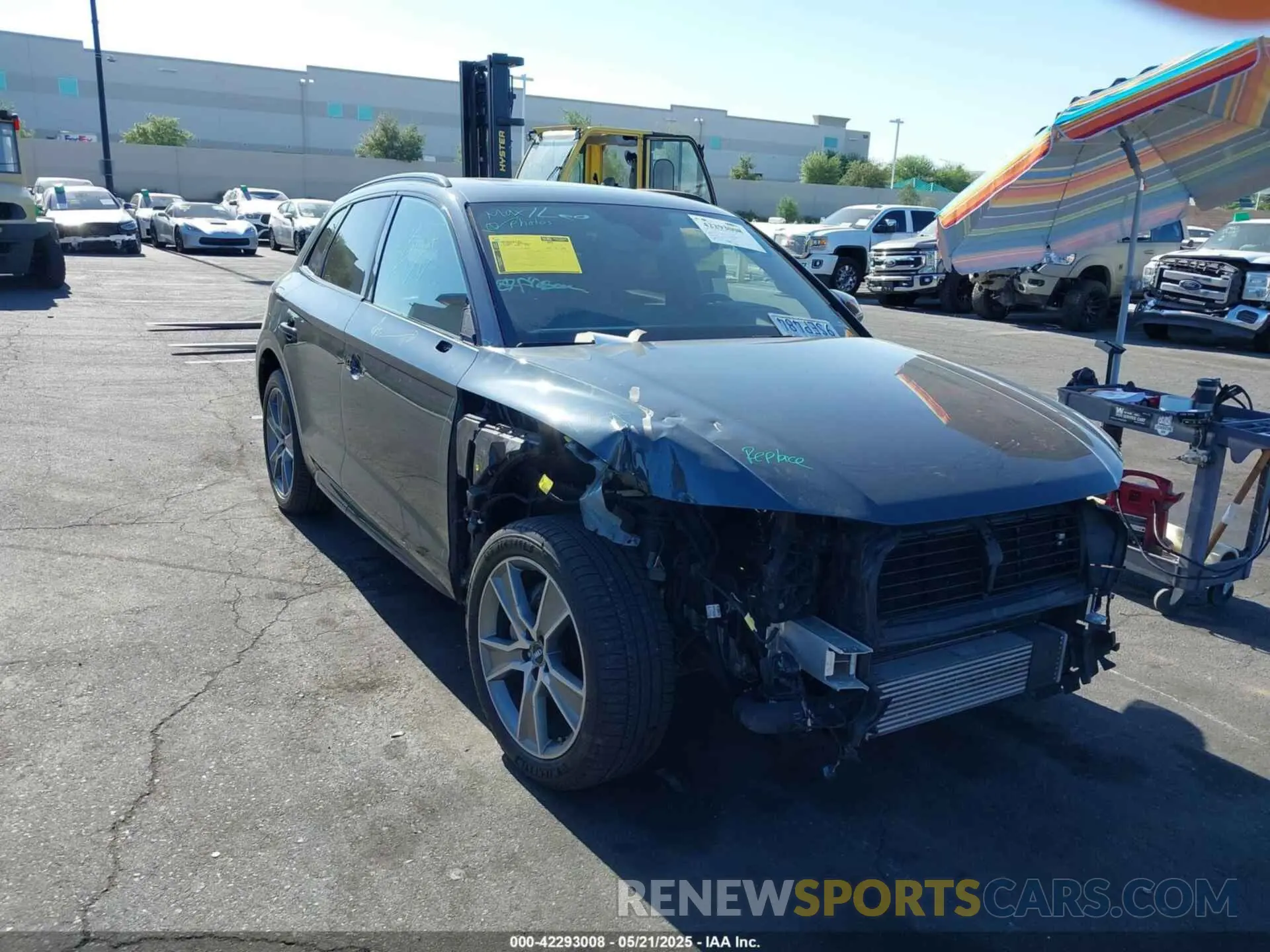 1 Photograph of a damaged car WA1CNAFY7K2117092 AUDI Q5 2019