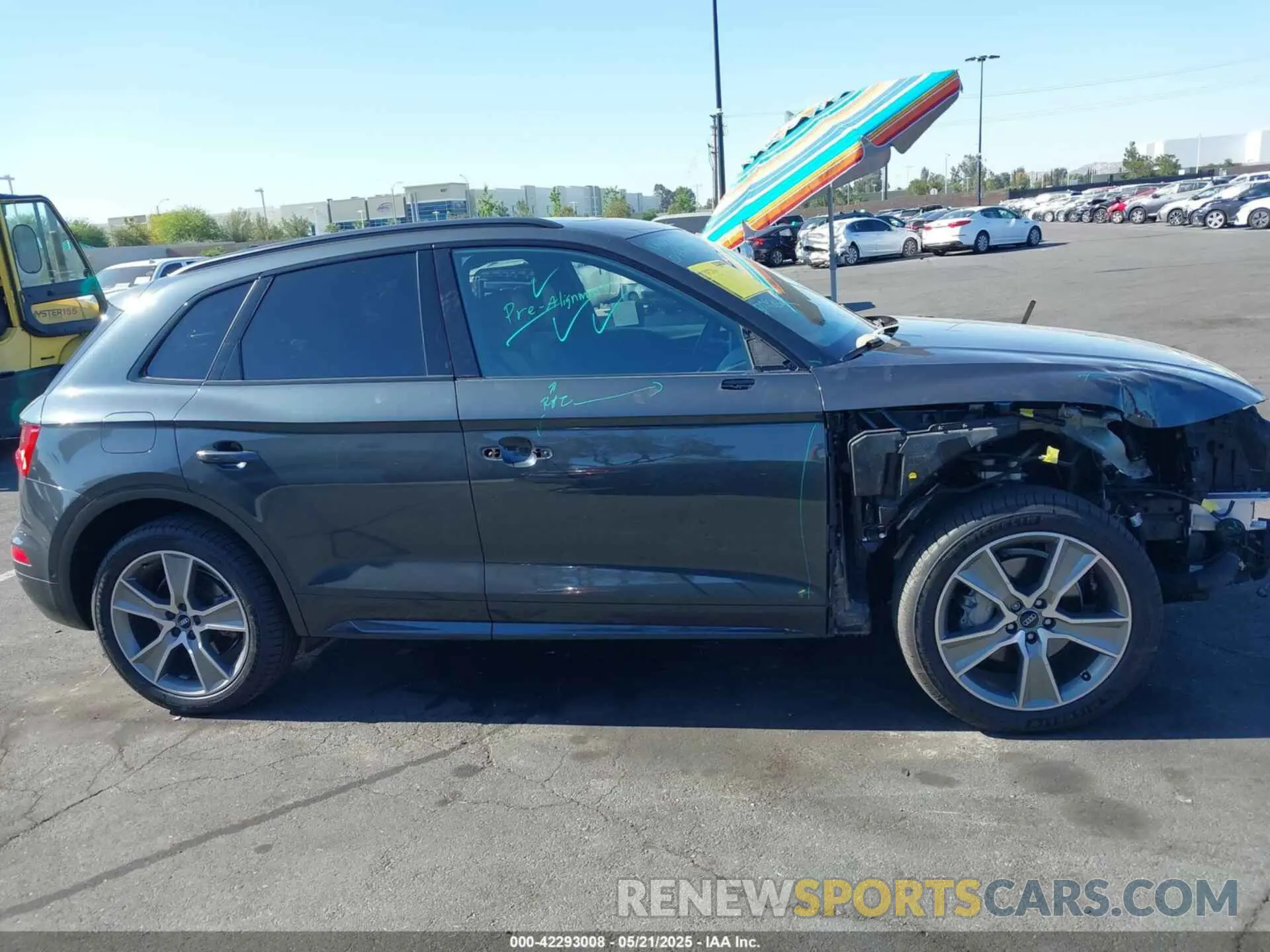 13 Photograph of a damaged car WA1CNAFY7K2117092 AUDI Q5 2019