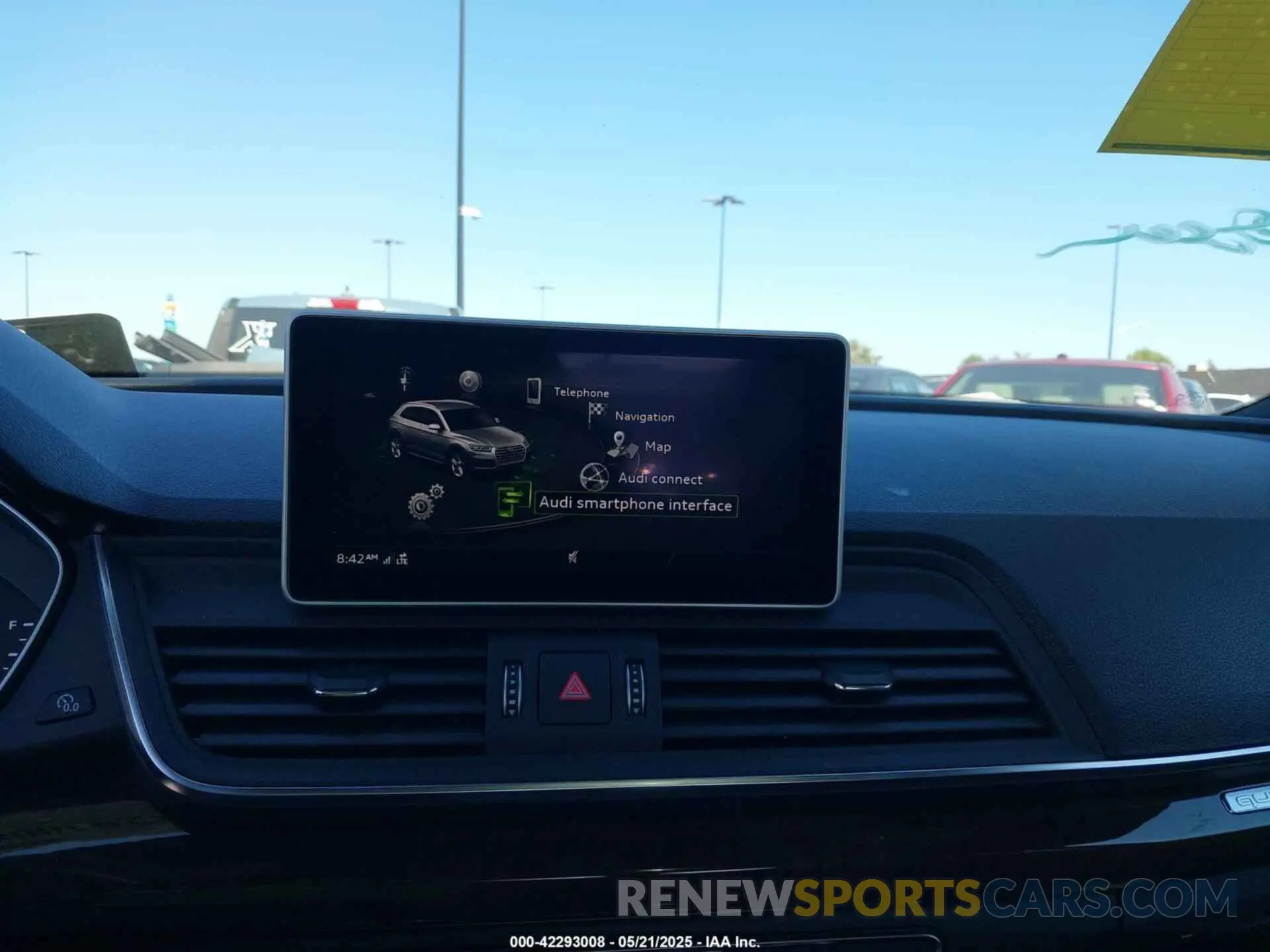 18 Photograph of a damaged car WA1CNAFY7K2117092 AUDI Q5 2019