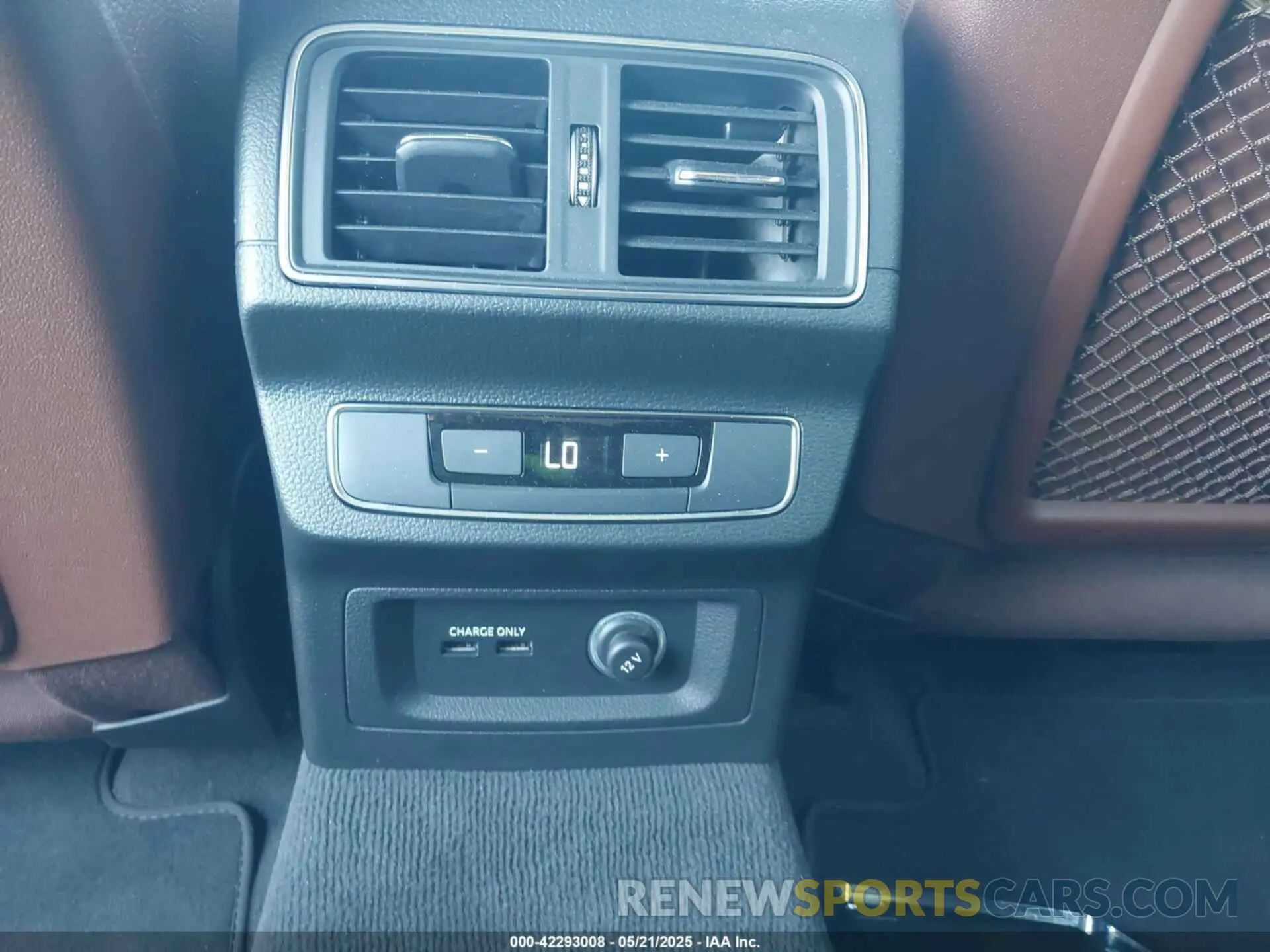 21 Photograph of a damaged car WA1CNAFY7K2117092 AUDI Q5 2019