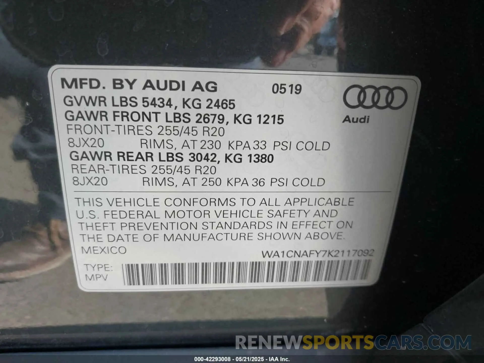 9 Photograph of a damaged car WA1CNAFY7K2117092 AUDI Q5 2019