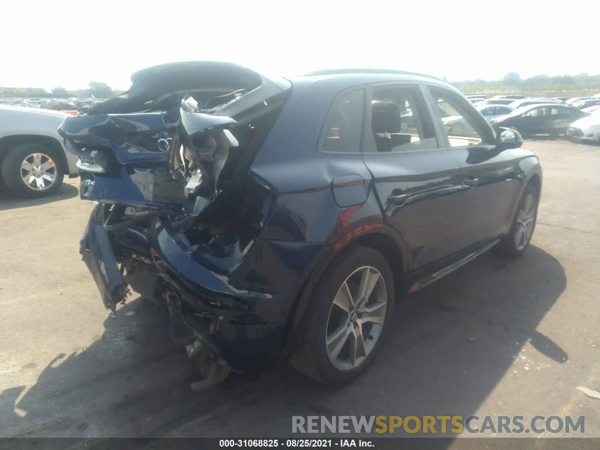 4 Photograph of a damaged car WA1CNAFY7K2122390 AUDI Q5 2019