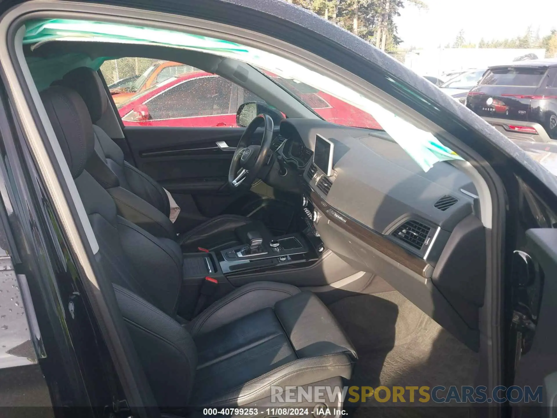 5 Photograph of a damaged car WA1CNAFY8K2082837 AUDI Q5 2019
