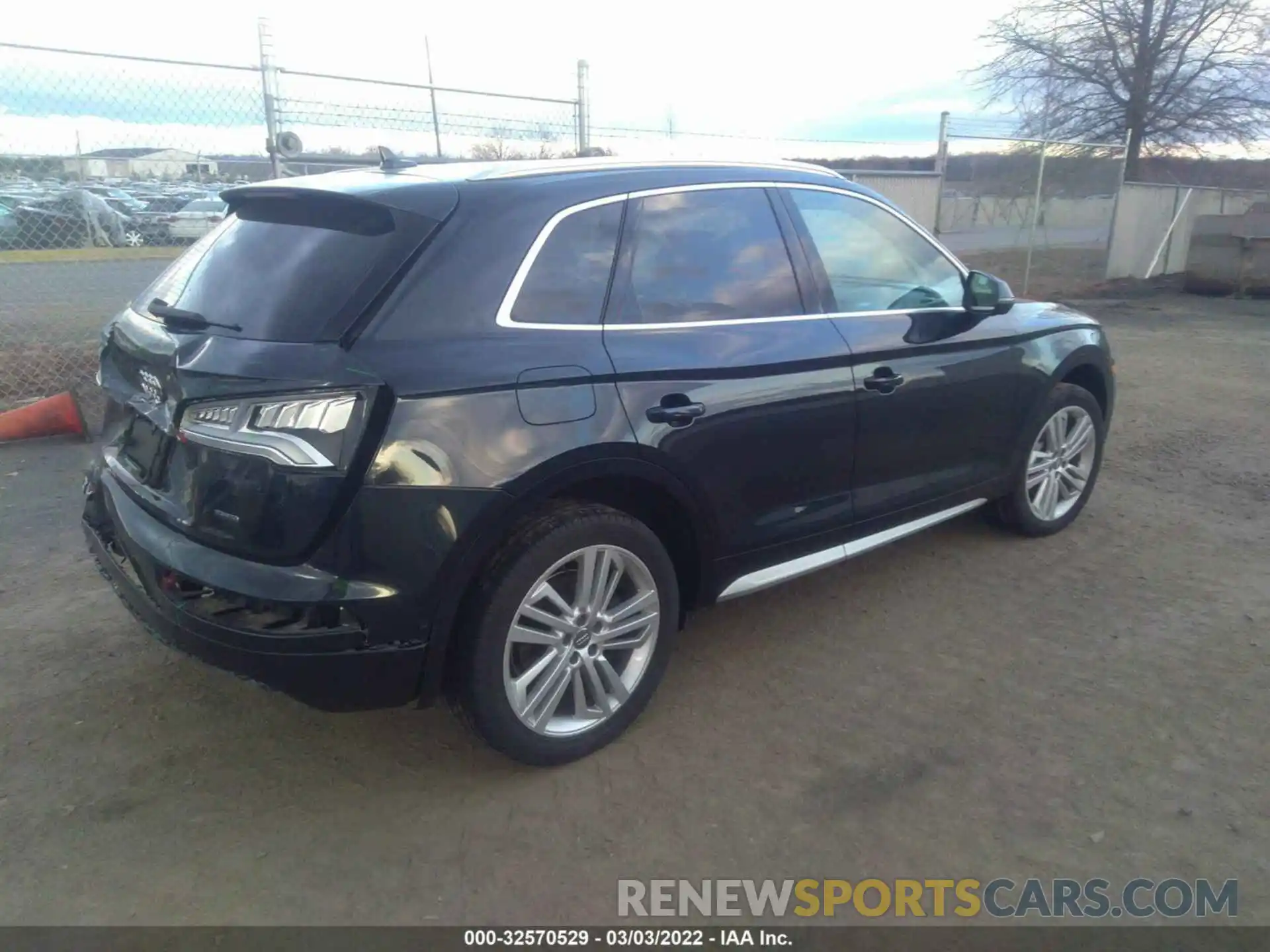 4 Photograph of a damaged car WA1CNAFY8K2092221 AUDI Q5 2019