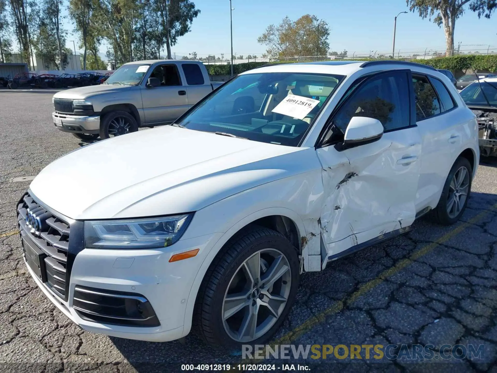2 Photograph of a damaged car WA1CNAFY8K2125542 AUDI Q5 2019