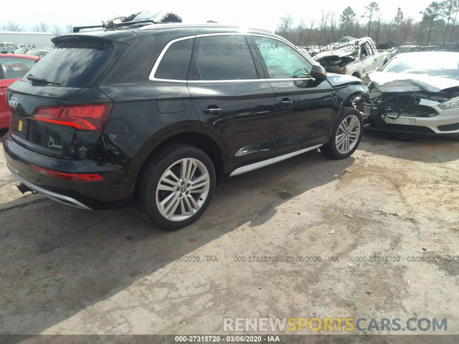 4 Photograph of a damaged car WA1CNAFY9K2118017 AUDI Q5 2019