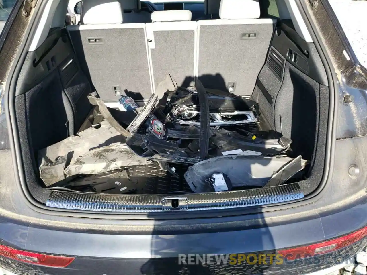 13 Photograph of a damaged car WA1CNAFYXK2025054 AUDI Q5 2019