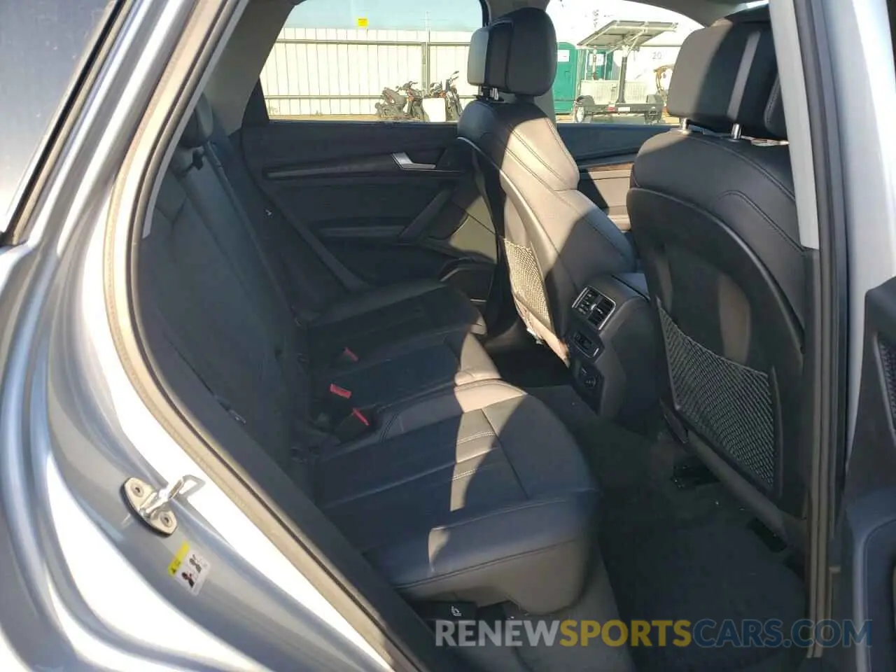 10 Photograph of a damaged car WA1CNAFYXK2035051 AUDI Q5 2019