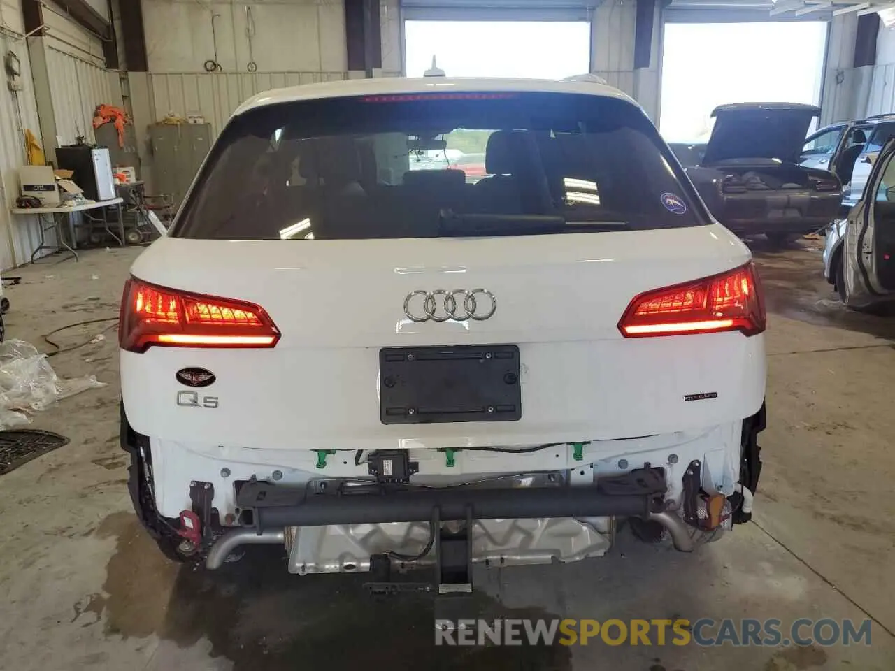 6 Photograph of a damaged car WA1CNAFYXK2076604 AUDI Q5 2019